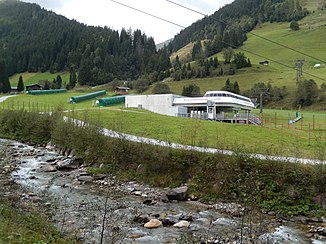 Cesta k huti podél říčky Angerbach
